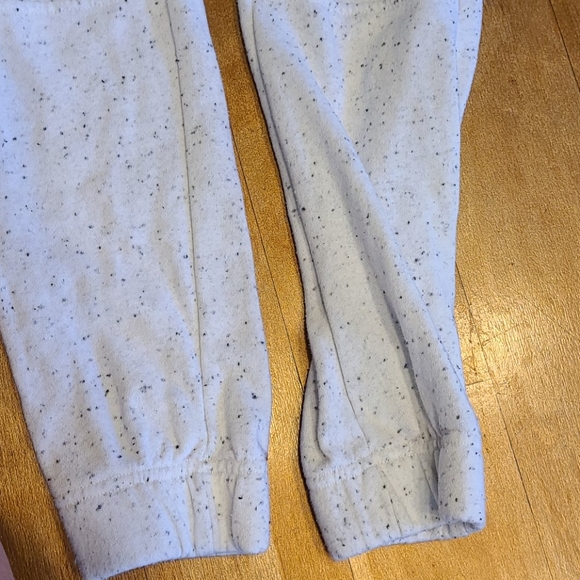 Volcom sweats & shorts bundle - Picture 8 of 9